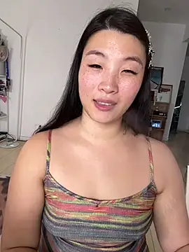 Tavie1744 - bare my butt 2min
