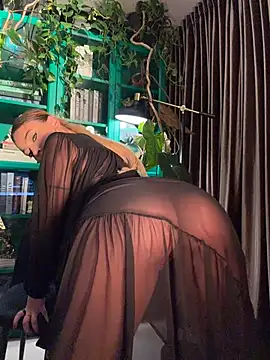Ginevrafedez - Watch how I touch myself gently.