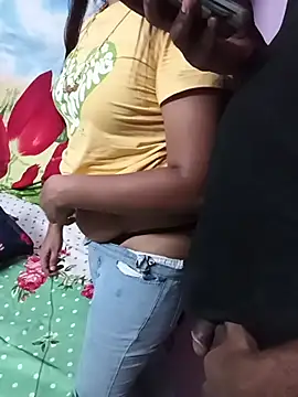 LoveBirds09 - Boobs lick with 🍯 Honey