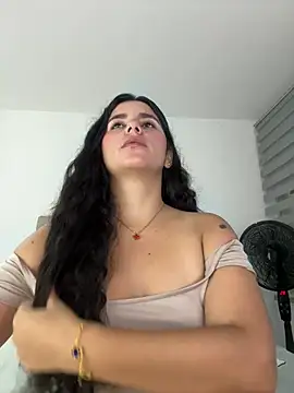 Natasha-28 - Finger pussy fast