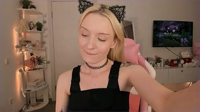 Tiffany_Paw - ChillGoal
