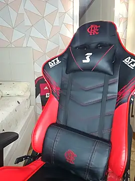 Moreninhasilva - De 4 na cama + dedinhos na bucetinha 🔥