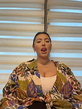 CleoLangley - Spit tease on my naked boobs 💎