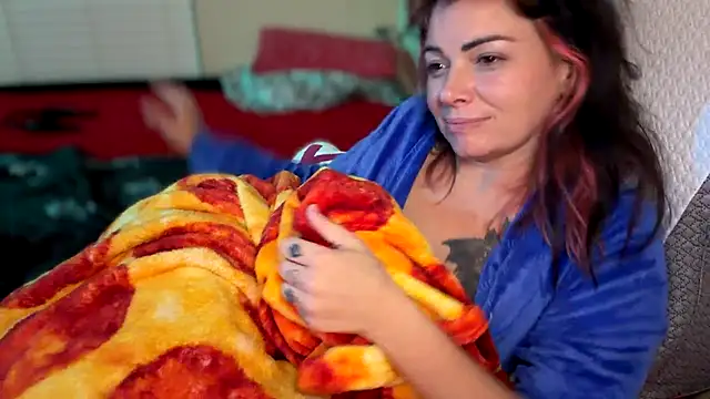 MarlaFknSinger - Movies & Chill 🤘 Cum @ goal or C2c 😘🤘