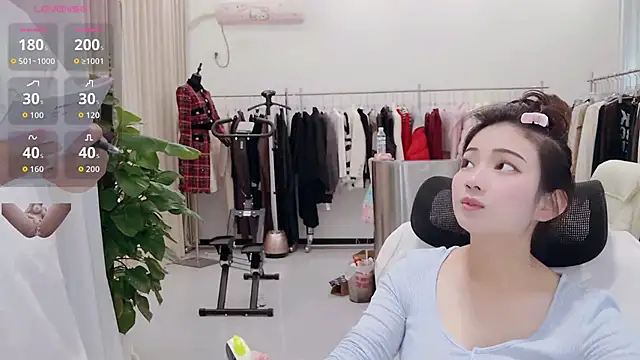 Yangyang-777 - 🎀来咯来咯（最新福利喷水视频和照片已更新，限时优惠11币解锁）