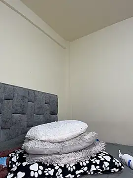 Karlee_Grey1 - Ride dildo