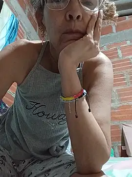 NanitaFun - Changing panties
