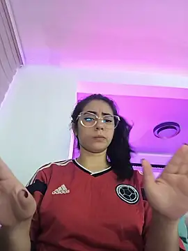 Sara-215 - My ass in your face