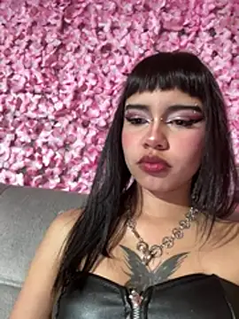 AntonellaCooper_Pink - SHOW ASS