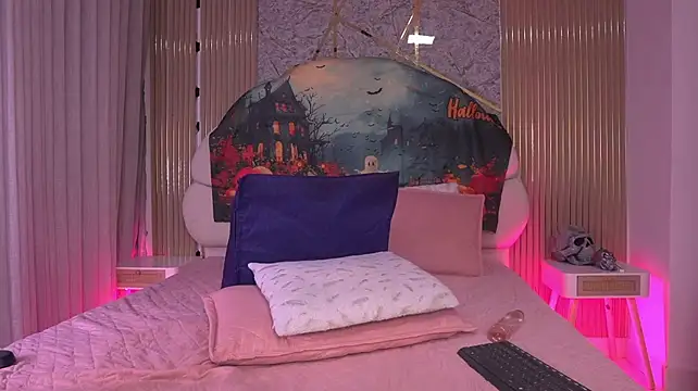 Mssburbuja - SHOW ME THAT CREAMY MESS, SEXY