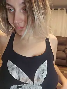 ScarletsWeb - 👽Smoke a J with me💨 420