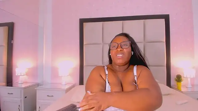 TreisyVixen - Apply oil to breasts and neckline