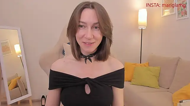 GoodGlamorGirl - play with mipples