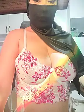 Baby_Doll_28 - My sexy body in oil