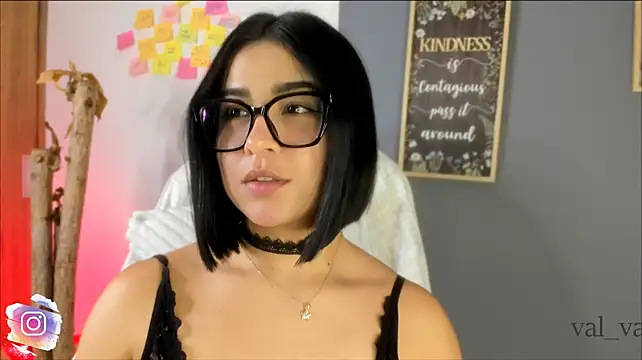 Val_varago - show anal