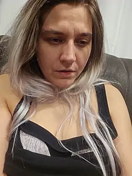 ScarletsWeb - 👽Smoke a J with me💨 420