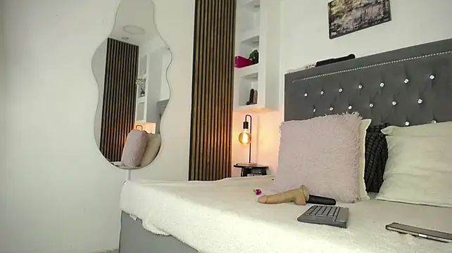 AnnadirtyXo - AUUU HELLO LITTLE RED RIDING HOOD