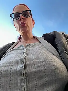 NataKitten - Thong off+Squat on ur face in public,LT