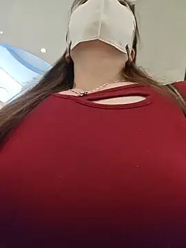 Baby-Linh - striptease in the restroom