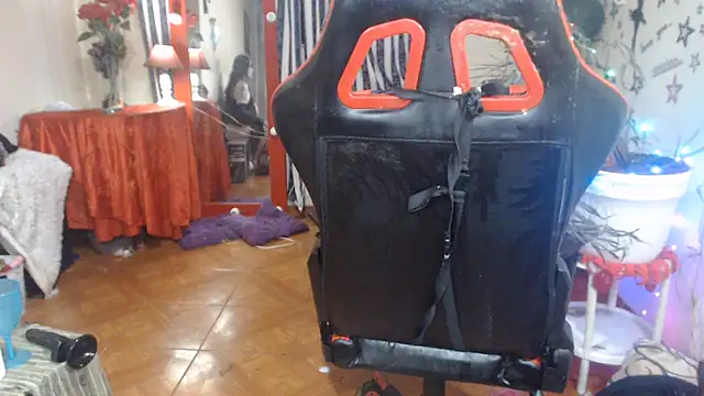 AlexaBigBoobss - finger in ass