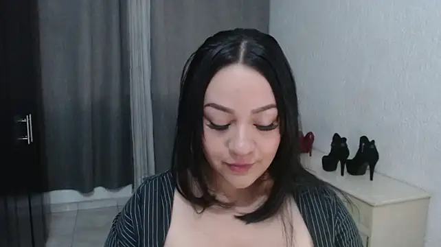 EngelCristaly - NAKED BOOBS +DEEPTHROAT +SPIT NIPPLES