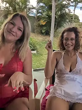 Pxetiteblonde1 - Lèche gode toutes les deux