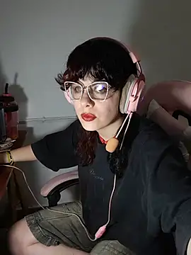 Owly_bloom - suck dildo