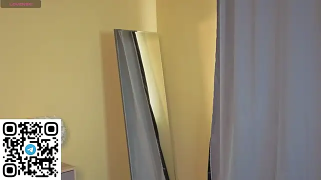 Sinti_Phillips - to tease