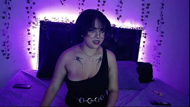 Zafiro_Raven - Slow body tease 🔥🙈
