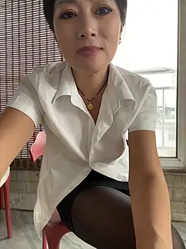 Lipinger - 实现丝袜自由