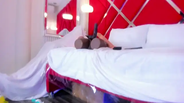 SusanCouper - Doggy style, naked + cock machine