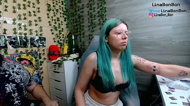 LinaBonBon - Rub my clitoris until my panties get wet