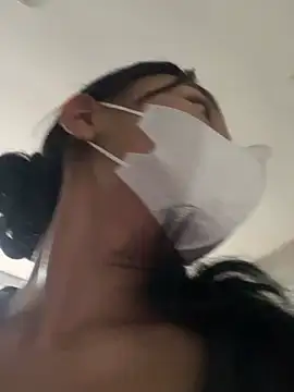 HoneyNana2000 - Let make me wet & squir in the gym😝