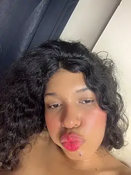 Sophiemoo_ - Show tits 🍒