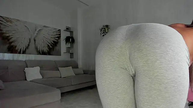 TiffanyHouston_ - Dildo tease my clit;)