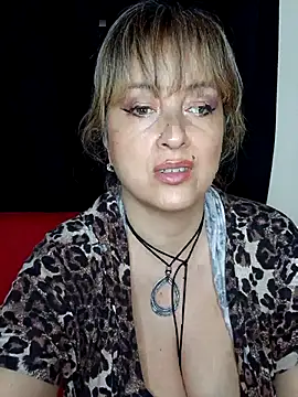 DesireSatler - Desnudo completo en público