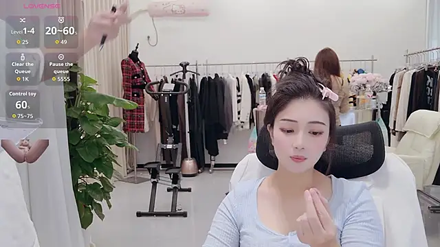 Yangyang-777 - 🎀来咯来咯（最新福利喷水视频和照片已更新，限时优惠11币解锁）