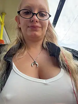 Elfi_InPublic - Good morning Elfi!!!Kiss u lips