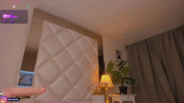 KimRoussee - BIG SQUIRT IN YOUR MOUTH!!