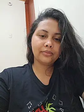 Alessandraa- - gently suck your dildo