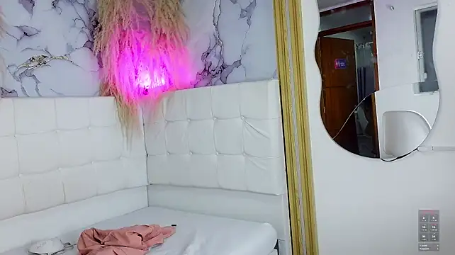 Noah_Sweet - play tits