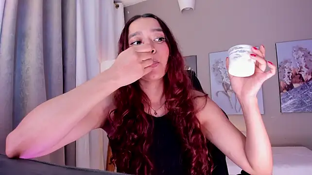 Charlotte_bluee - YOUR CUM UN MY FEETS