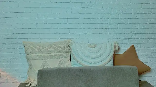 _Alison__