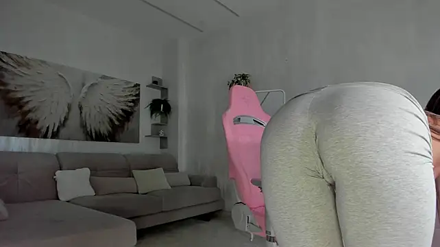 TiffanyHouston_ - Dildo tease my clit;)