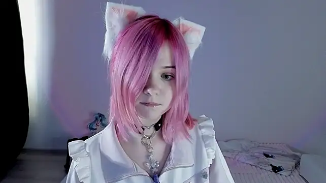 Hikkacat - 🍓🍓show my sexy tongue :3