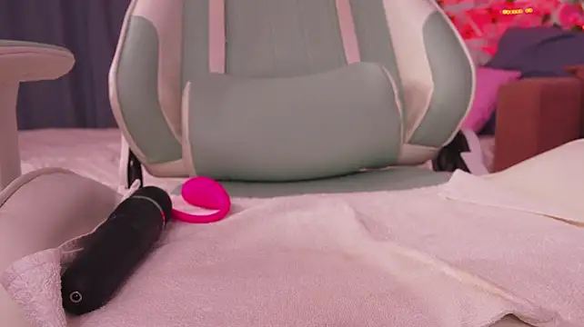 Zoe_Vee - FINGER ASS