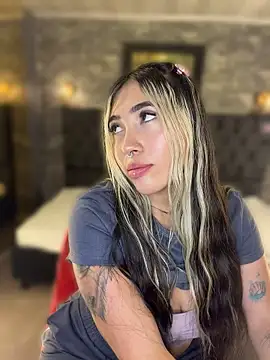 ManuelaVeeleez