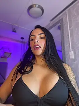 Brendasweet10 - OIL ON MY TITS