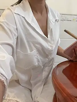 ___Erin___ - oil bath