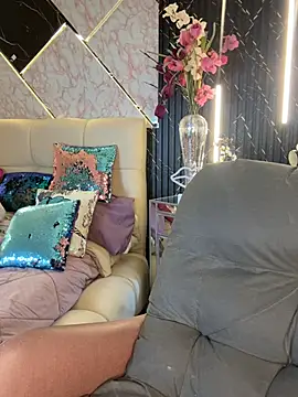 EvelinaGrey - ride dildo for you 5 minutes